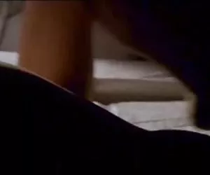 divertente film caldo cums bruna tedesca con dildo dorato