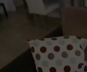 scolaretta innocente con occhiali-by packmans