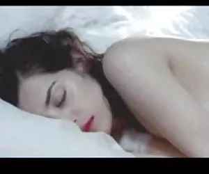 amatoriale ceco nella sua prima performance giochino