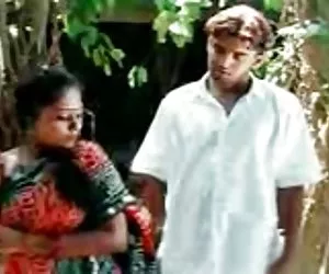 brunette caldo sul letto