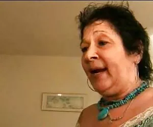 Riccia bellezza riceve Gb scopata in garage