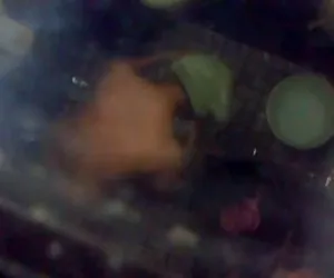 Giovane ragazza bionda succhia il cazzo duro