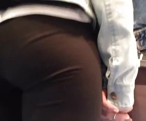 stalker jap nella vasca da bagno all'aperto