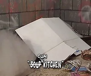 Sexy cameriera francese Nikki Daniels