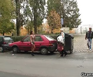 mio cugino ospite di noi catturato da cam nascosta