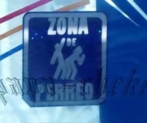 amatoriale ragazza dà footjob e pompino con sborrata