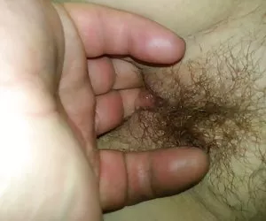 cremisi Camille dà pompino sulla sedia del tantra