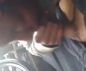 bruna succhia estrema grande gallo