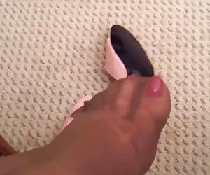 mia incontra gallo mostro di charlie