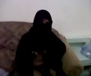 alzati la gonna omg!! tutto nella figa dat frontale vedere tue mutandine