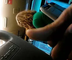 giovani di orgasmi petite depilati pleasured dal vecchio amante