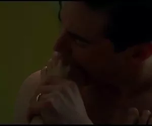 elegante signore inglese ottenere un dito nel culo