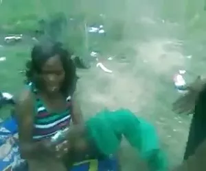 footjob e handjob da scolaretta