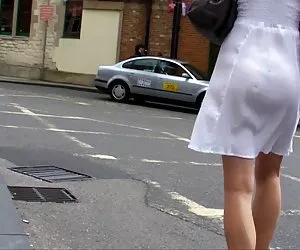 esibizionista in auto