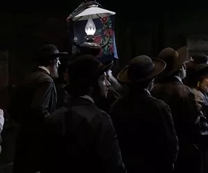 due senzatetto oldmen cazzo cornea teeny nei boschi