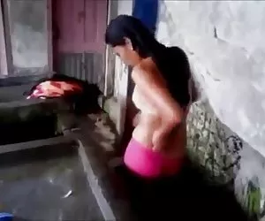 Così così il ragazzo e il corvo