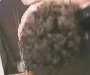 Busting carico di caldo di una ragazza