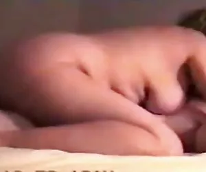 2 piacevoli giovani femmine e un bianco cazzo