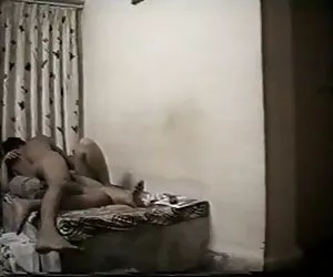 cugini indiani cazzo in cucina e gemendo ad alta voce