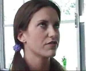 Icu Fox ritorna per il serpente che morde la sua