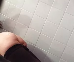 Blondie un'ape è troppo caldo