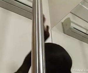 ragazza bianca succhiare gallo nero