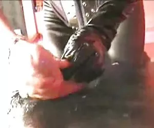 mommys pompino in bagno