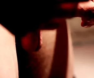 Ginger lea strip tease poi ottiene forato