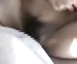 sexy ragazza in catsuit nero lucido