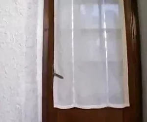 riempimento figa ragazza sul balcone