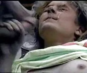 compilation di guardoni di WC sesso stalla in un club