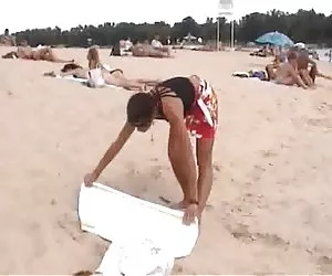 sdruws2 - due grandi cameltoes nel parco pubblico