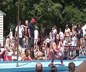 Enormi falso tette Bionda scopata