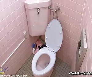 Jenny bambino ingoiare sperma