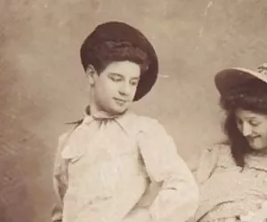 Cornea bellezza di Missy Stone vuole qualche cazzo nella sua figa