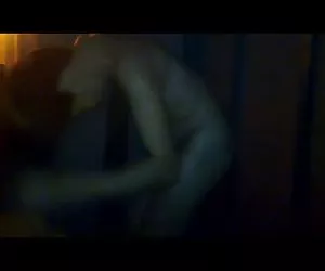 Procace Cassandra sesso anale sul divano