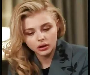 Angelika succhia enorme gallo per lo sperma in bocca