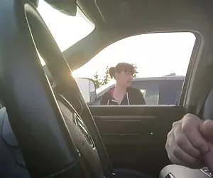 sono convinto che entrambe le ragazze a succhiare il mio gallo in pubblico