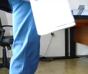 ragazzi cazzo mentre i genitori sono via