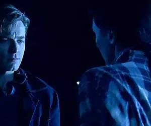 calda ragazza gotica succhia cazzo