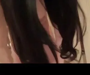 insegnante di pianoforte di pervertito si avvale di ingenuo studente