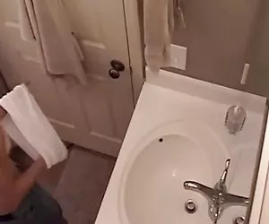 bionda tettona succhia il gallo