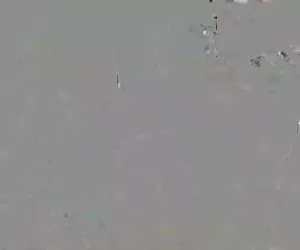 Hot brunette jynx maze apre le gambe per lo strumento di più vecchio stallone