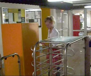 lesbea grassoccio e stretto figa teen allungato aperto di dita