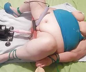 A faccia in giù il culo