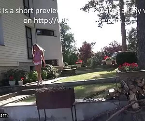 La giovane Savannah Stern ama Bbc