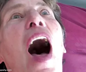 Il papa è tutta una questione di gambe oggi