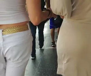 Erika Bella e j. Cobb