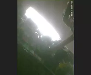 Sorprendentemente grande culo e si masturba