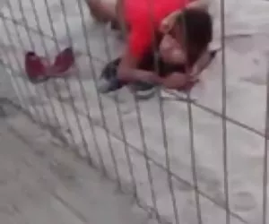 Jill kelly sbattuto su un divano